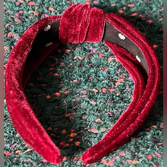 ‼️RARE‼️?Lele Sadoughi??NWOT?Velvet Hand Knotted Headband in Burgandy main image 7